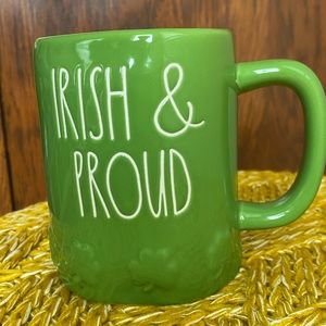 🇮🇪 ☘️ Rae Dunn “Irish and Proud” mug.